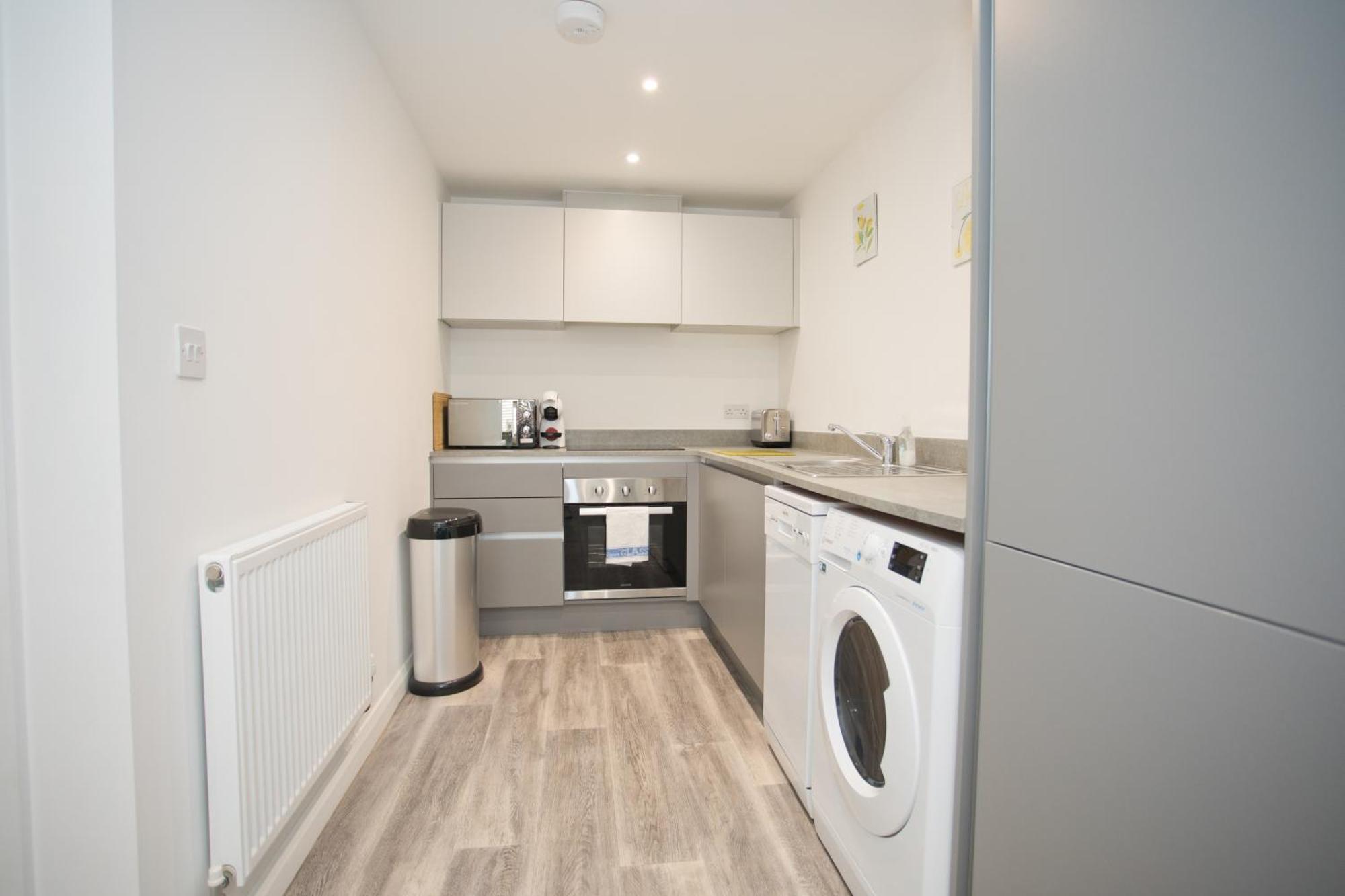 Sea Air - 2 Bedrooms - Parking - Mins To Апартаменты