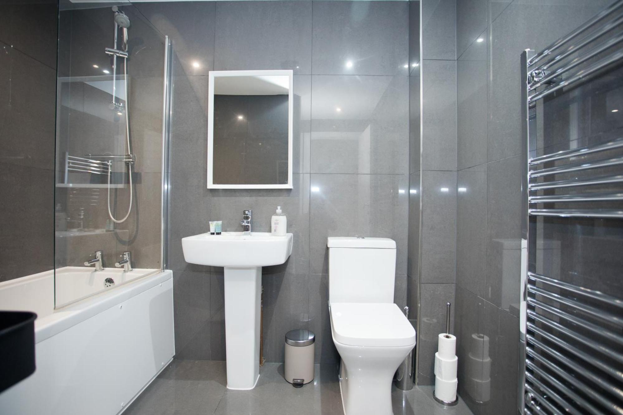 Sea Air - 2 Bedrooms - Parking - Mins To * Борнмут