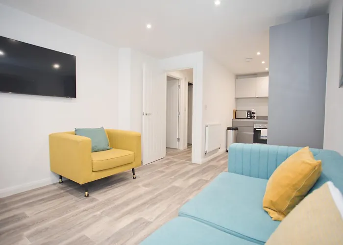 Sea Air - 2 Bedrooms - Parking - Mins To Beach