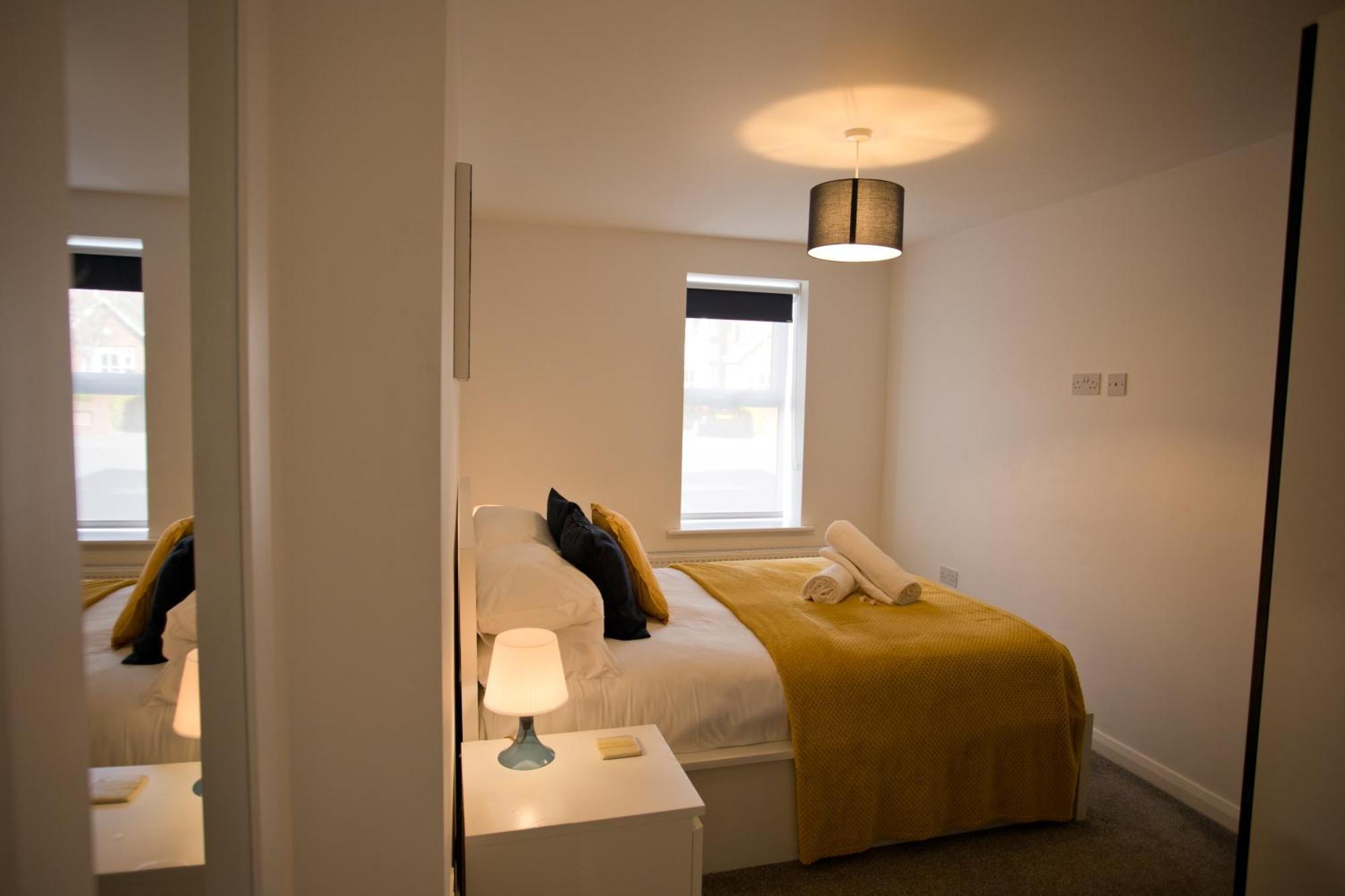 Sea Air - 2 Bedrooms - Parking - Mins To Apartment *